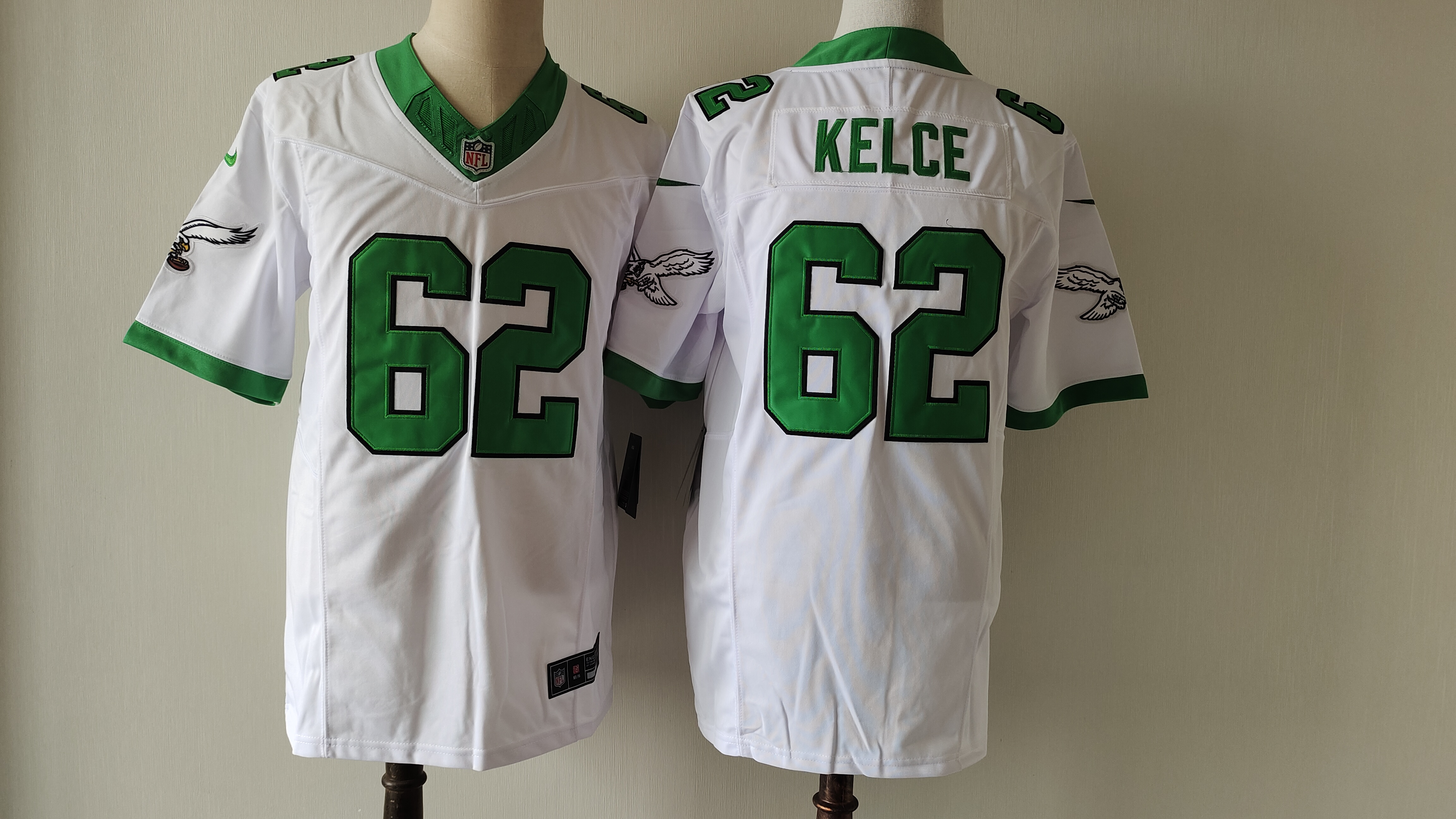 Men's Philadelphia Eagles #62 Jason Kelce White F.U.S.E. Vapor Untouchable Stitched Football Jersey Men's Philadelphia Eagles #62 Jason Kelce White F.U.S.E. Vapor Untouchable Stitched Football Jersey