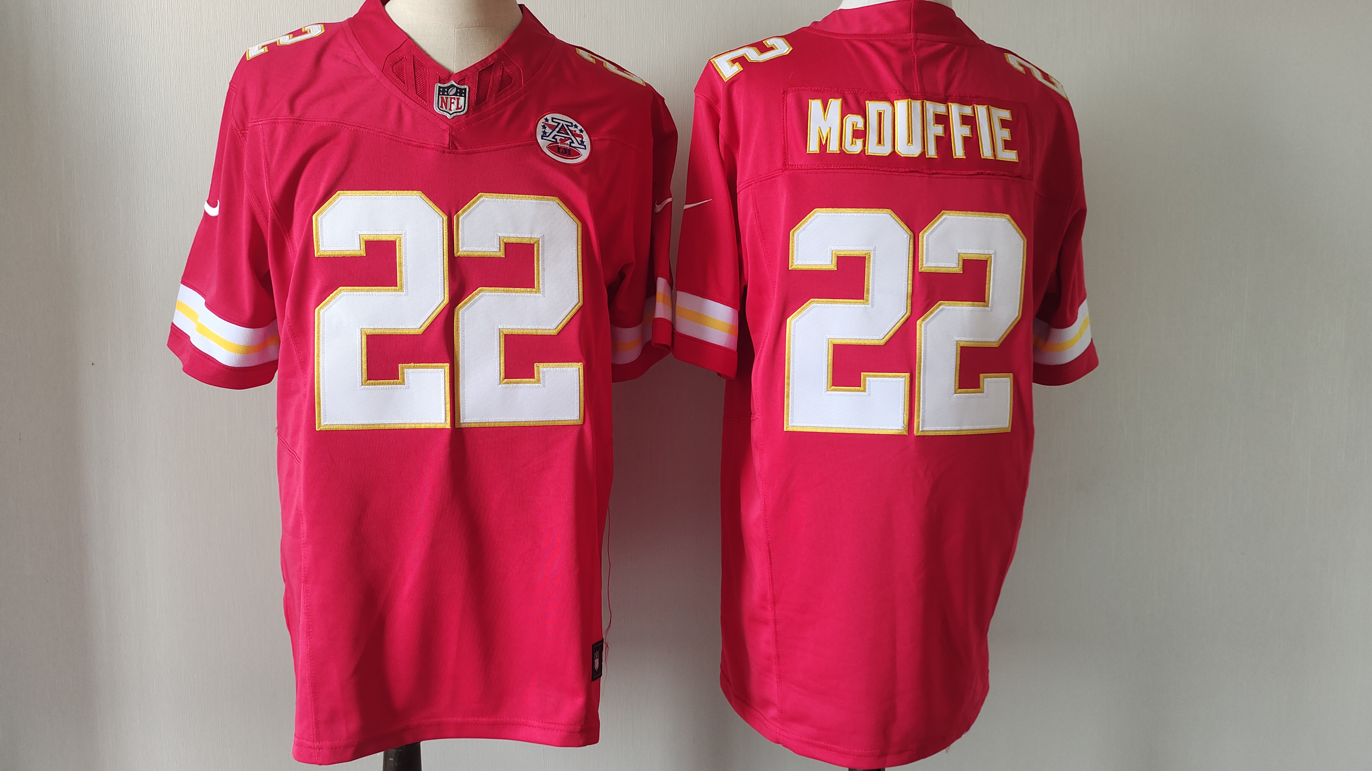 Men's Kansas City Chiefs #22 Trent McDuffie Red F.U.S.E Vapor Untouchable Limited Stitched Football Jersey Men's Kansas City Chiefs #22 Trent McDuffie Red F.U.S.E Vapor Untouchable Limited Stitched Football Jersey