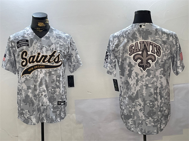 Men's New Orleans Saints Team Big Logo 2024 Arctic Camo Salute To Service Stitched Baseball Jersey Men's New Orleans Saints Team Big Logo 2024 Arctic Camo Salute To Service Stitched Baseball Jersey