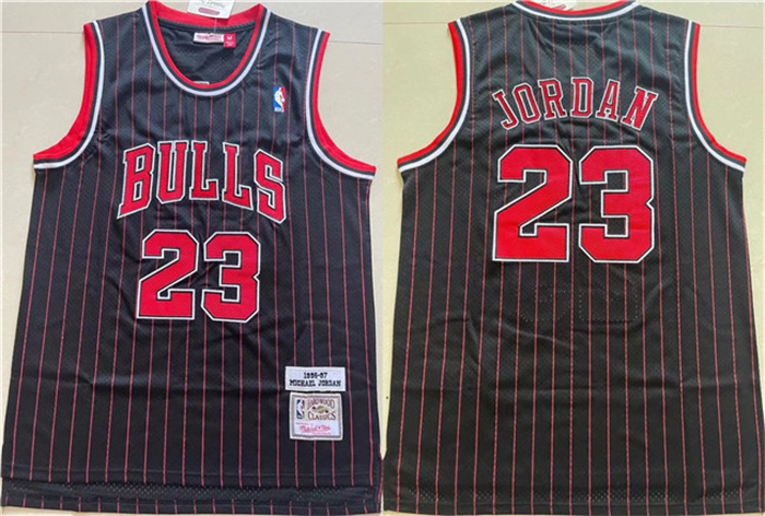 Men's Chicago Bulls #23 Michael Jordan Black 1996-97 Throwback Stitched Jersey Men's Chicago Bulls #23 Michael Jordan Black 1996-97 Throwback Stitched Jersey