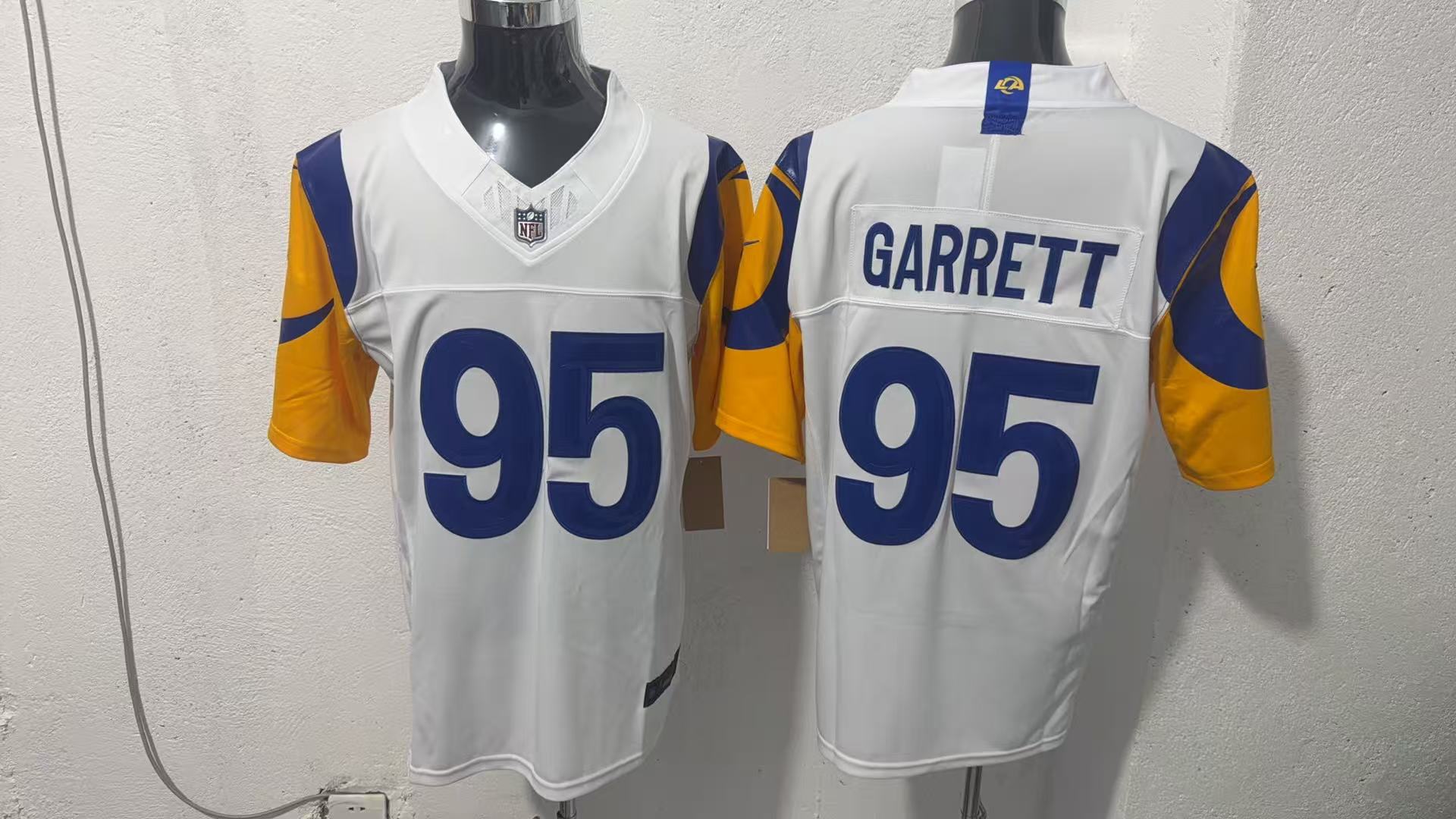 Men's Los Angeles Rams #95 Myles Garrett White 2026 F.U.S.E. Vapor Limited Stitched Football Jersey