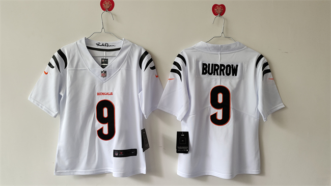 Women's Cincinnati Bengals #9 Joe Burrow White Vapor Stitched Football Jersey(Run Small) Women's Cincinnati Bengals #9 Joe Burrow White Vapor Stitched Football Jersey(Run Small)
