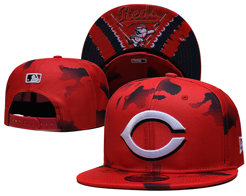 Reds Snapback Black Hat --YD Reds Snapback Black Hat --YD